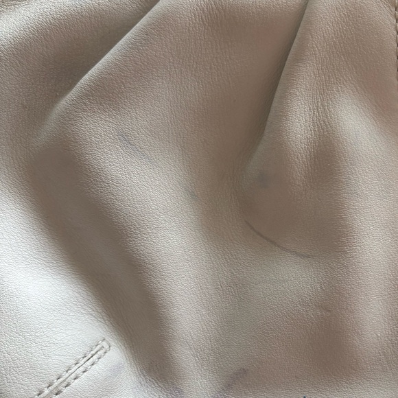 Handbag - Picture 7 of 9